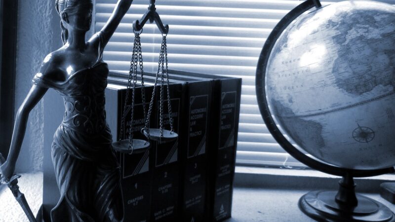 How to Find the Right Lawyer for Your Needs?